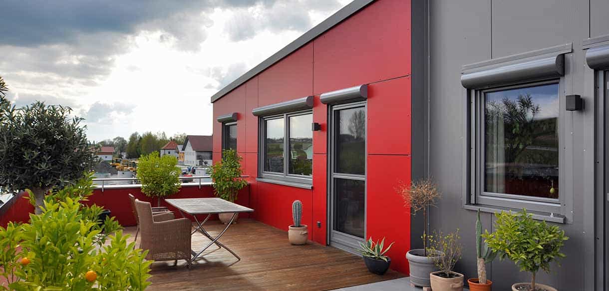 Lagerhalle mit Werkstatt, Ausstellung, Büro und Wohnung