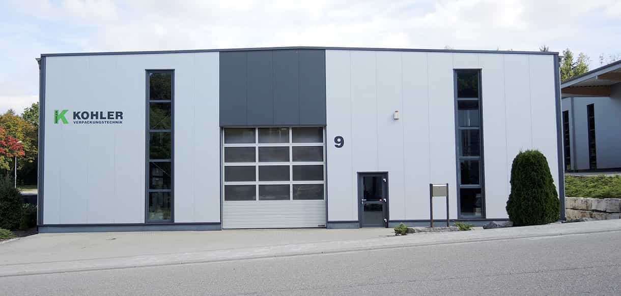 Werkhalle mit Bühneneinbau von Haas Gewerbebau