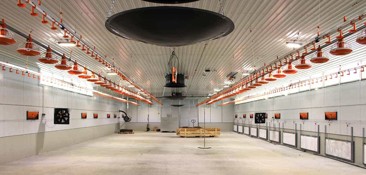 Bio-Hähnchenmaststall mit Wintergarten von Haas Landwirtschaftsbau