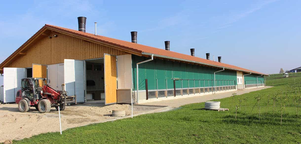 Bio-Hähnchenmaststall mit Wintergarten von Haas Landwirtschaftsbau