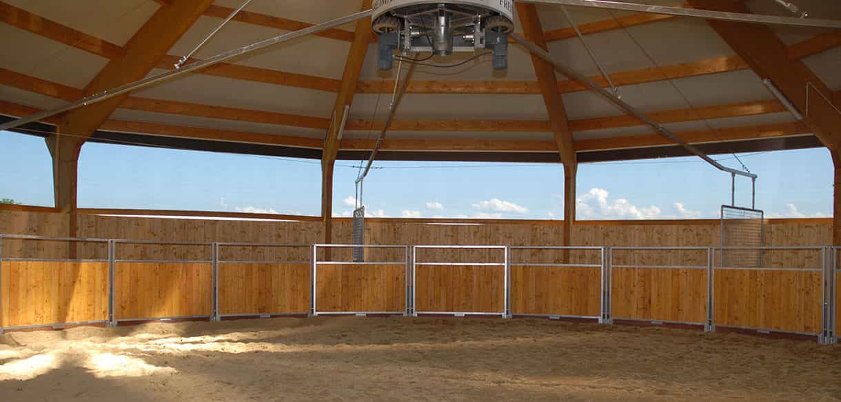 Longierhalle von Haas Landwirtschaftsbau