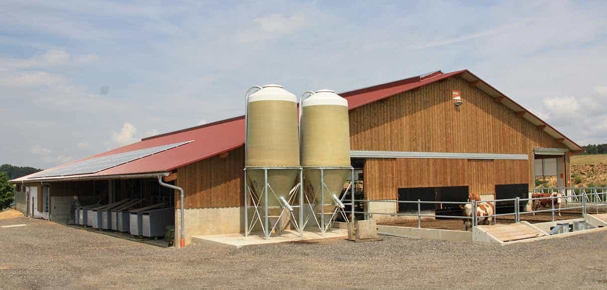 Milchviehstall mit Firstlüftung von Haas Landwirtschaftsbau