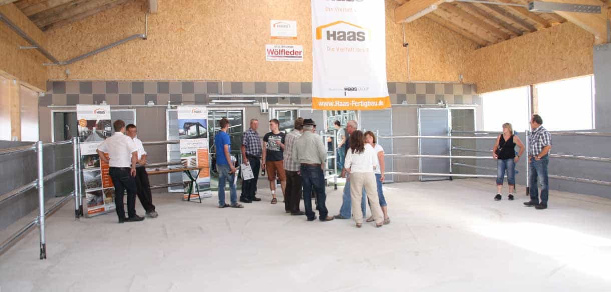Milchviehstall und Melkhaus von Haas Landwirtschaftsbau